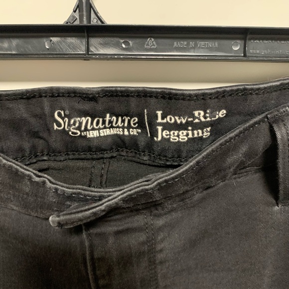 Women’s Plus Size 22M Signature Levi Strauss & Co. - Picture 3 of 5